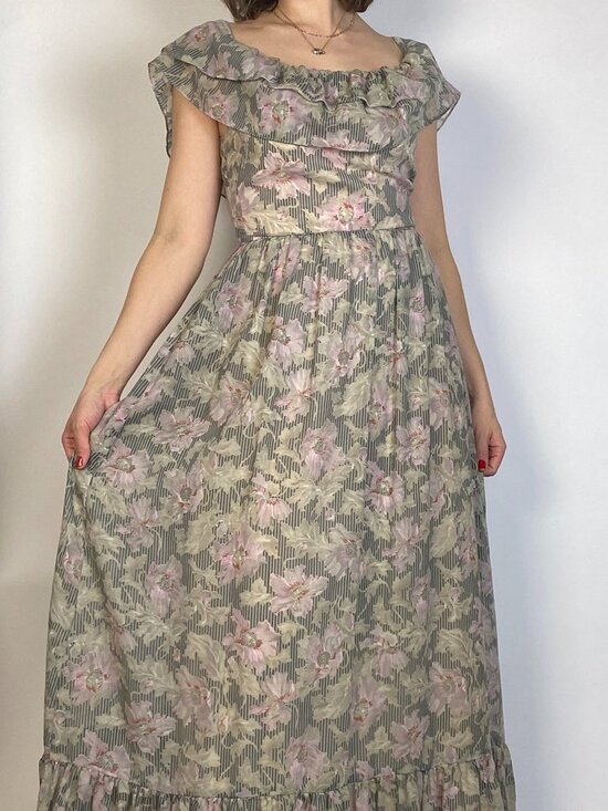 Vintage Dresses & Skirts - Vintage 1970s DREAMY Striped FLORAL Gown -- Small